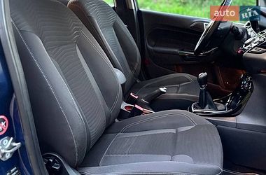 Хэтчбек Ford Fiesta 2014 в Остроге