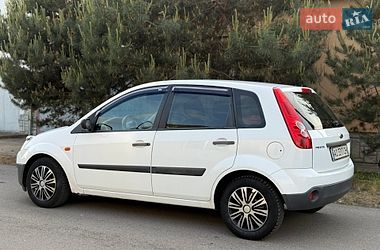 Хэтчбек Ford Fiesta 2007 в Мукачево