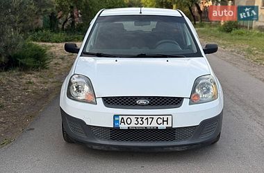 Хэтчбек Ford Fiesta 2007 в Мукачево
