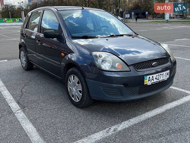 Хэтчбек Ford Fiesta 2007 в Киеве