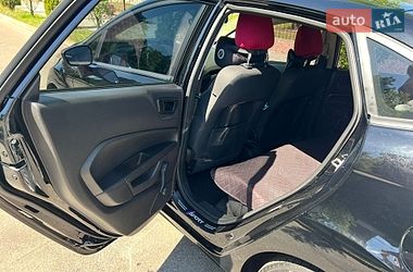 Седан Ford Fiesta 2015 в Киеве