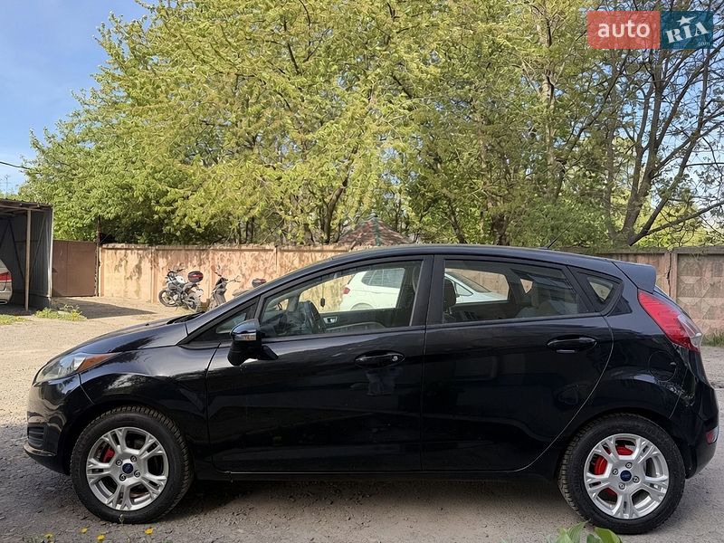 Хэтчбек Ford Fiesta 2016 в Львове