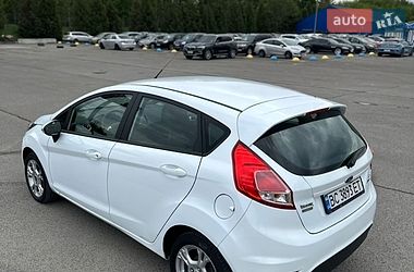 Хэтчбек Ford Fiesta 2016 в Львове