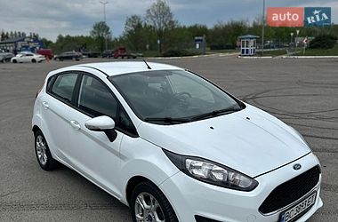 Хэтчбек Ford Fiesta 2016 в Львове