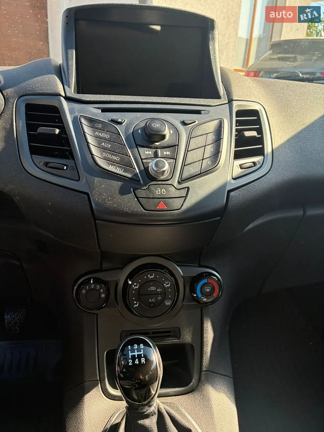 2013 Ford Fiesta - мініатюра 12
