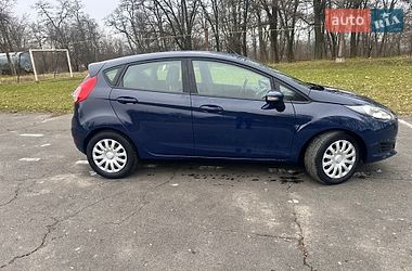 Хетчбек Ford Fiesta 2015 в Городку