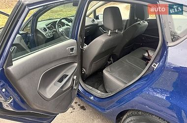 Хетчбек Ford Fiesta 2015 в Городку