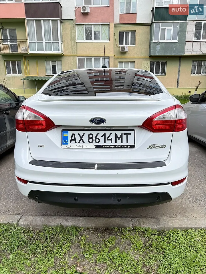 2013 Ford Fiesta - мініатюра 11