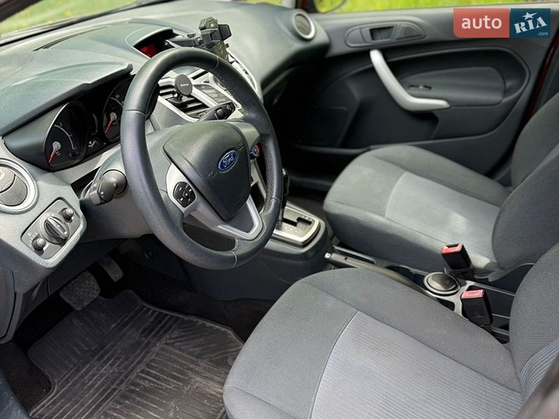 Хэтчбек Ford Fiesta 2011 в Киеве