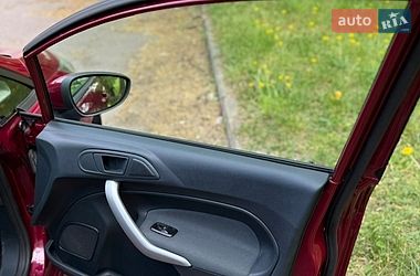 Хэтчбек Ford Fiesta 2011 в Киеве
