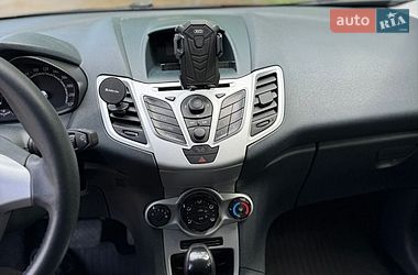 Хэтчбек Ford Fiesta 2011 в Киеве