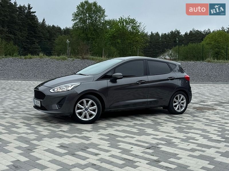 Хетчбек Ford Fiesta 2017 в Львові