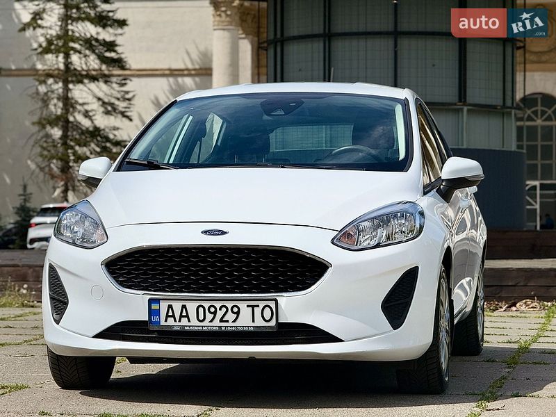 Хэтчбек Ford Fiesta 2018 в Киеве