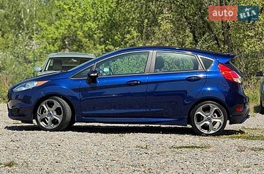 Хэтчбек Ford Fiesta 2015 в Киеве