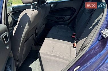 Хэтчбек Ford Fiesta 2015 в Киеве