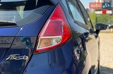 Хэтчбек Ford Fiesta 2015 в Киеве