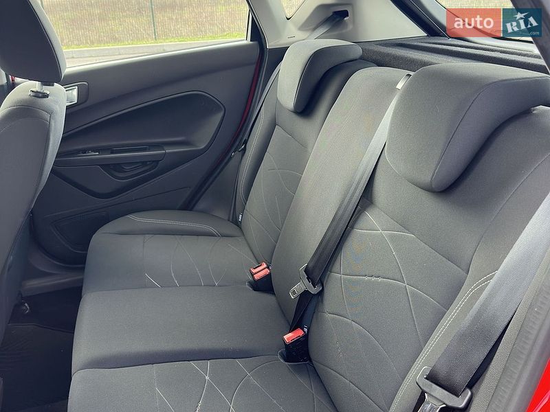 Хэтчбек Ford Fiesta 2016 в Ровно