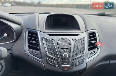 Хэтчбек Ford Fiesta 2016 в Ровно