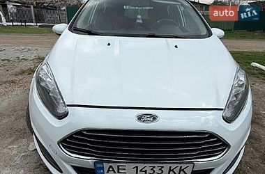 Хетчбек Ford Fiesta 2016 в Синельниковому