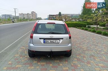 Хэтчбек Ford Fiesta 2002 в Белгороде-Днестровском