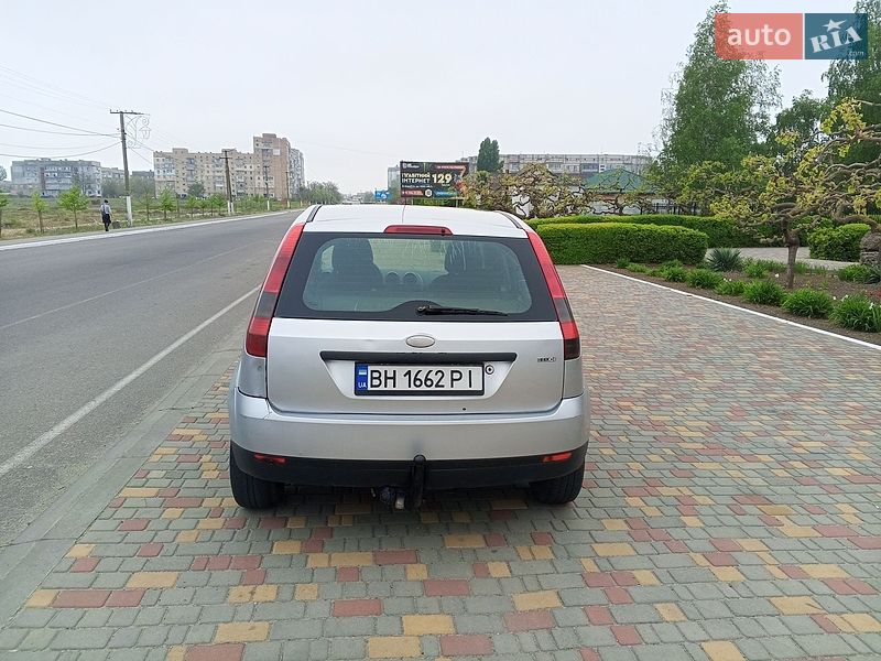 Хэтчбек Ford Fiesta 2002 в Белгороде-Днестровском