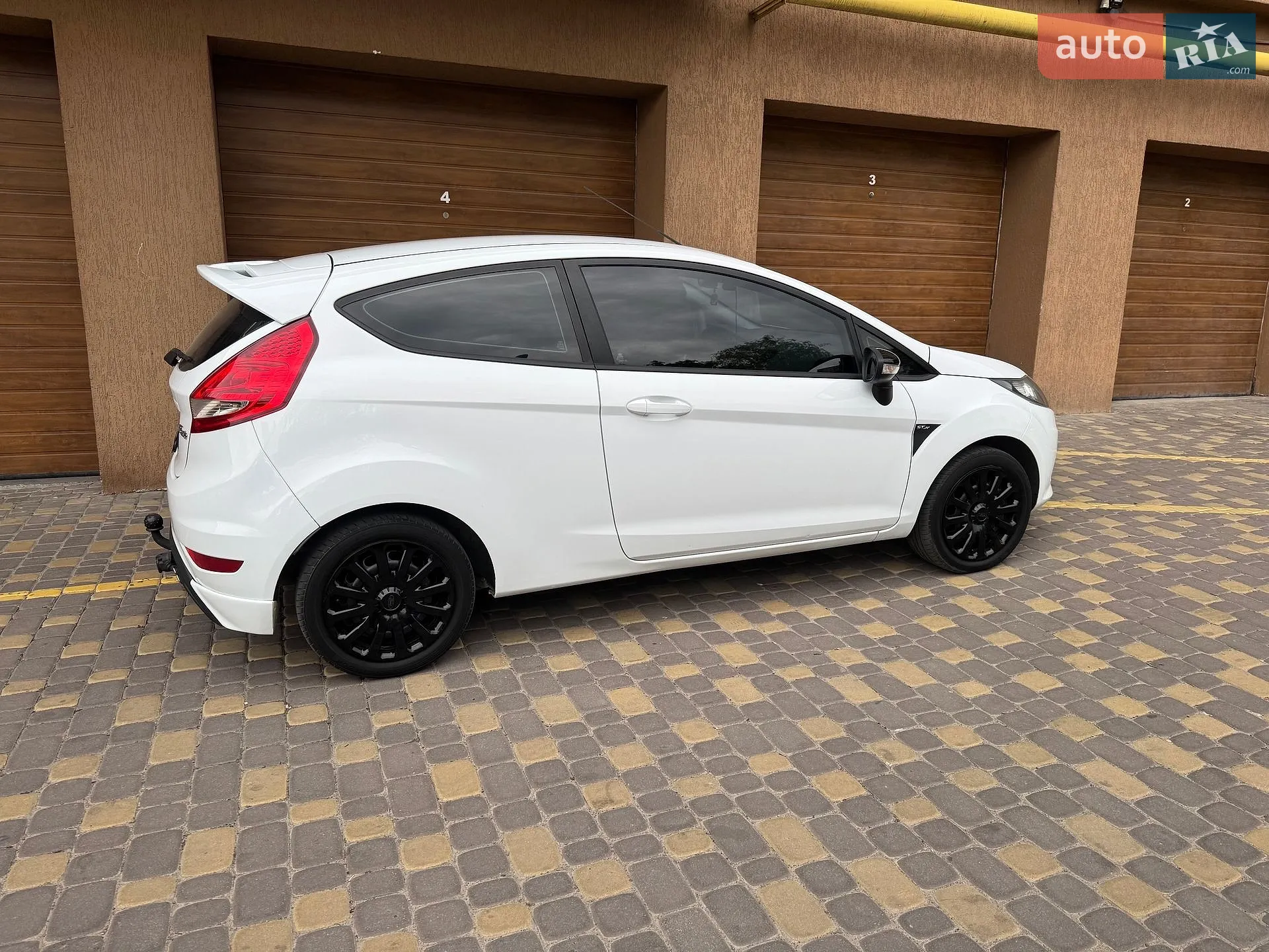 2010 Ford Fiesta - мініатюра 11