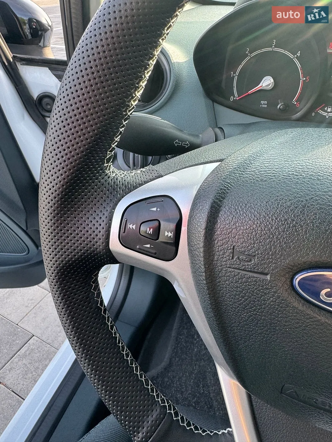 2010 Ford Fiesta - мініатюра 28