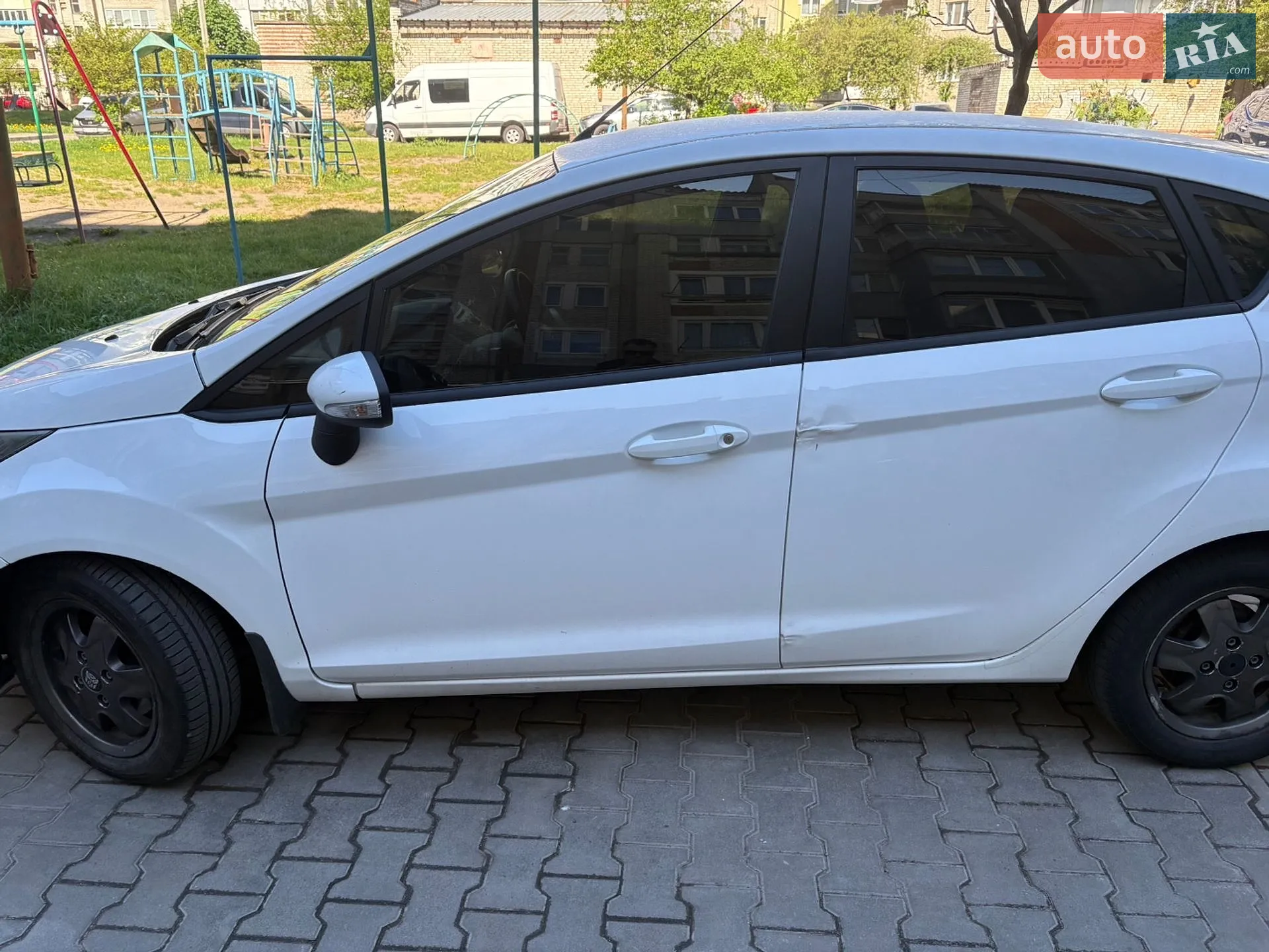 2012 Ford Fiesta - мініатюра 2