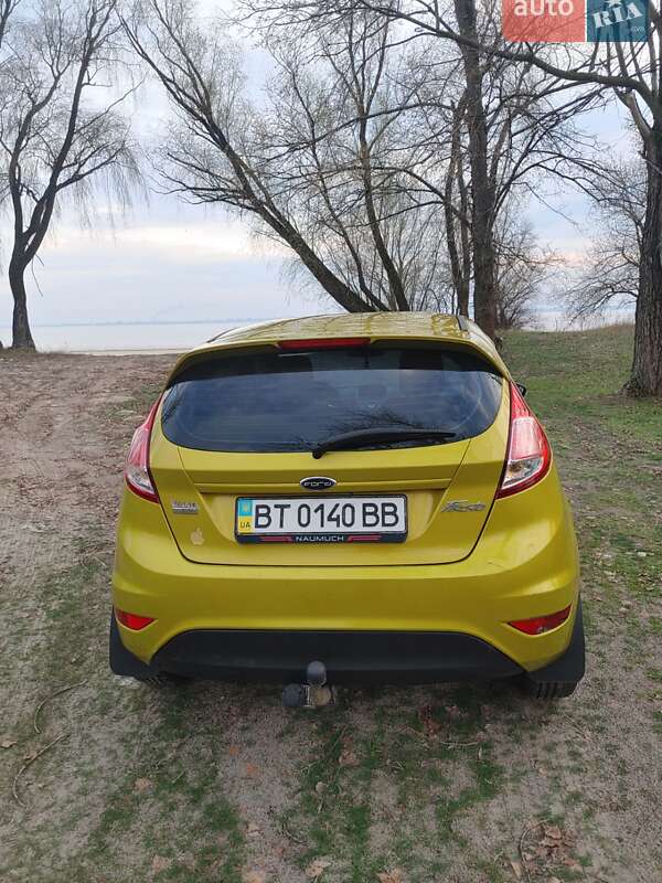 Хетчбек Ford Fiesta 2013 в Києві
