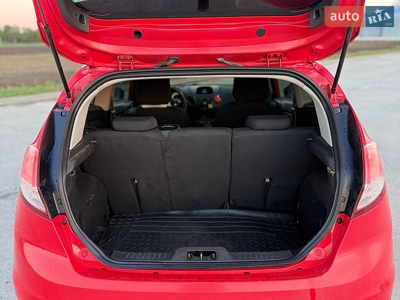 Хетчбек Ford Fiesta 2014 в Шепетівці