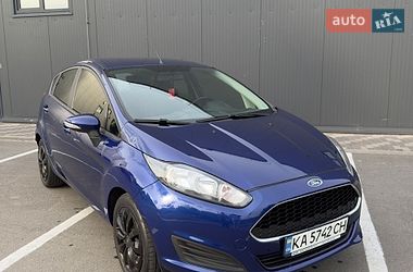 Хетчбек Ford Fiesta 2016 в Києві