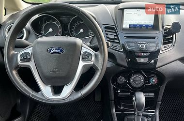 Седан Ford Fiesta 2016 в Киеве