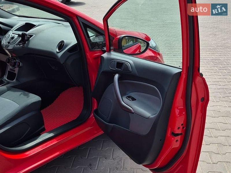 Хетчбек Ford Fiesta 2010 в Одесі