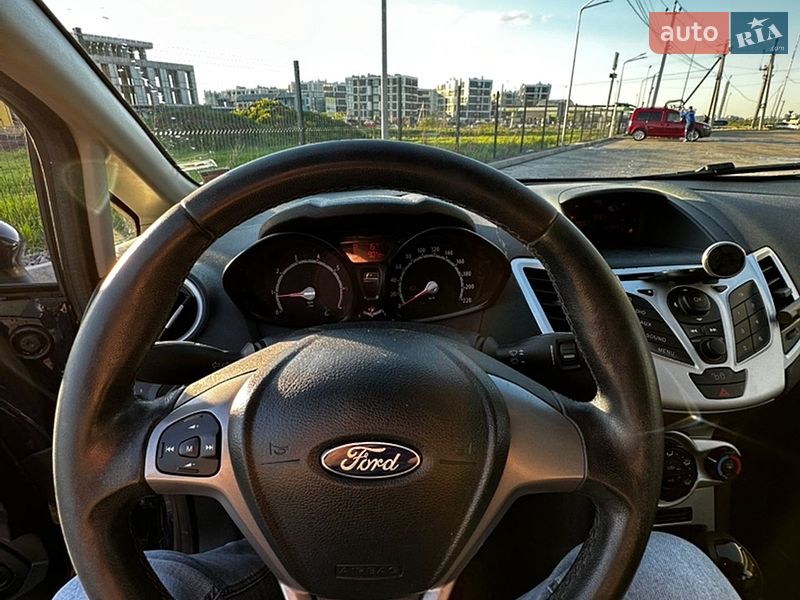 Хетчбек Ford Fiesta 2011 в Львові