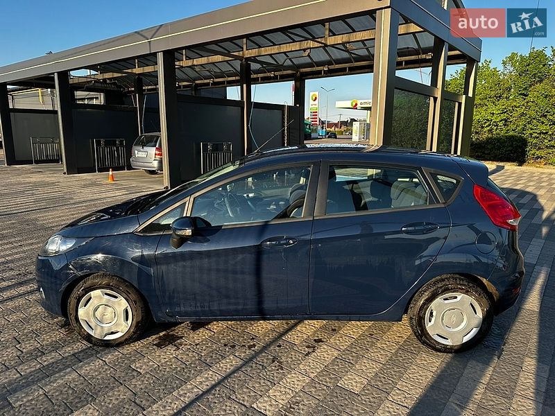Хетчбек Ford Fiesta 2011 в Львові