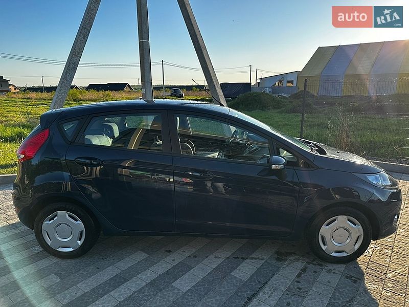 Хетчбек Ford Fiesta 2011 в Львові
