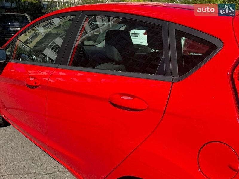 Хэтчбек Ford Fiesta 2013 в Киеве