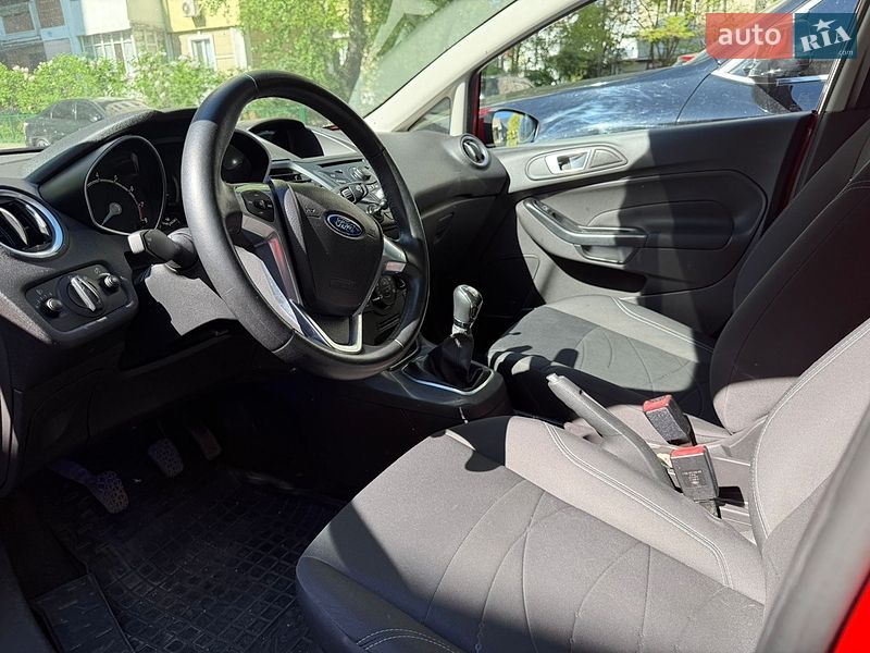 Хэтчбек Ford Fiesta 2013 в Киеве
