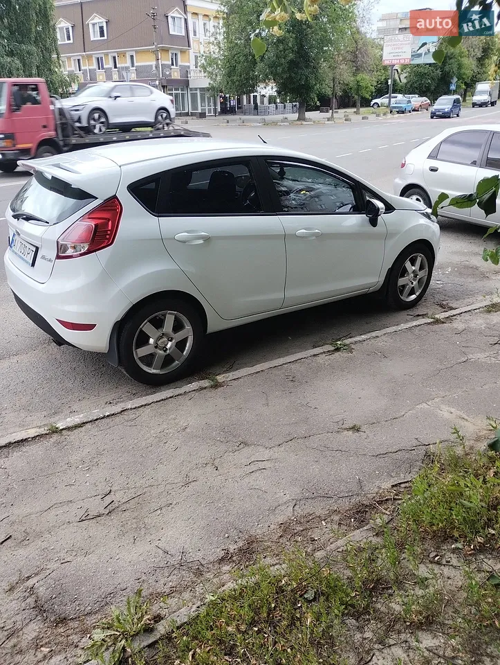 2015 Ford Fiesta - мініатюра 17