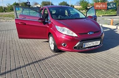 Хэтчбек Ford Fiesta 2012 в Дубно