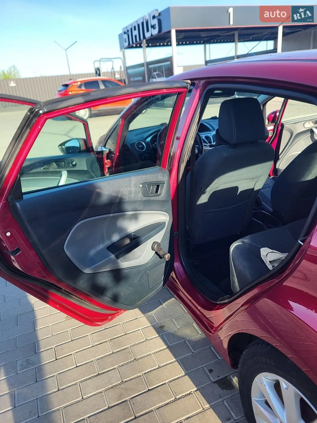 2012 Ford Fiesta - мініатюра 14