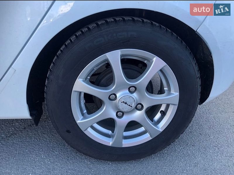 Хетчбек Ford Fiesta 2012 в Стрию
