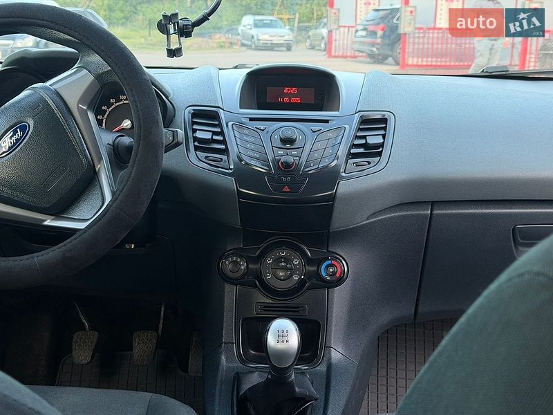 Хэтчбек Ford Fiesta 2010 в Луцке
