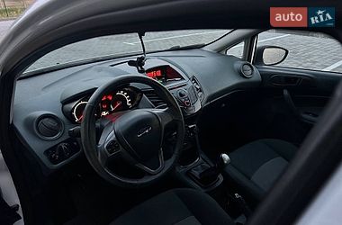 Хэтчбек Ford Fiesta 2010 в Луцке