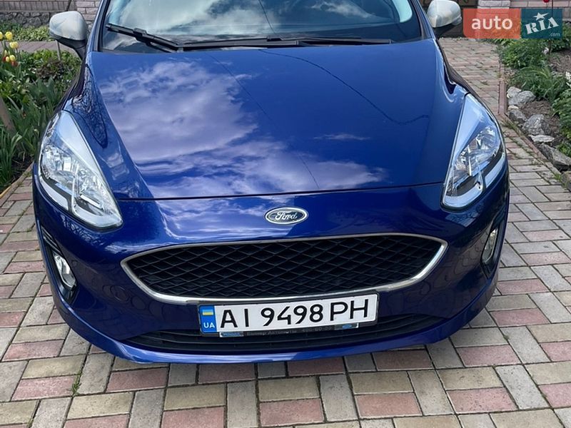 Хэтчбек Ford Fiesta 2017 в Киеве