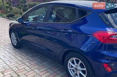 Хэтчбек Ford Fiesta 2017 в Киеве
