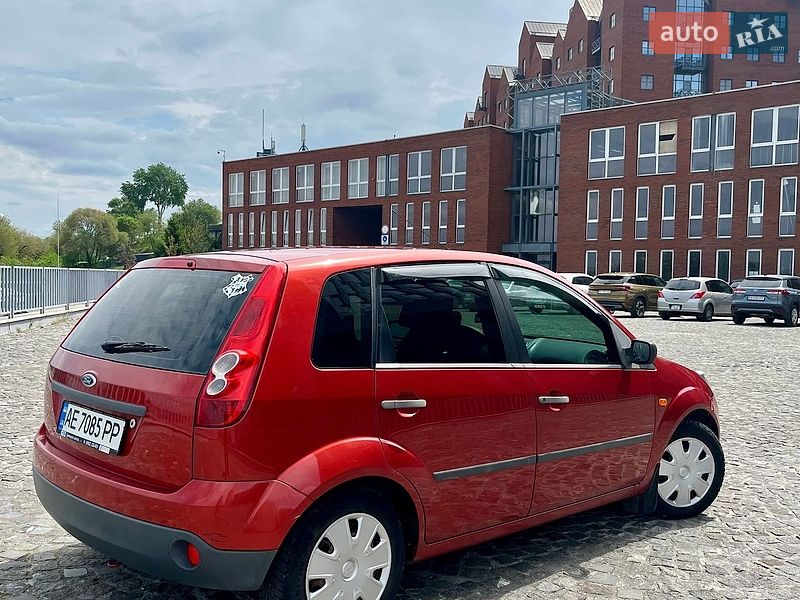 Хэтчбек Ford Fiesta 2007 в Днепре