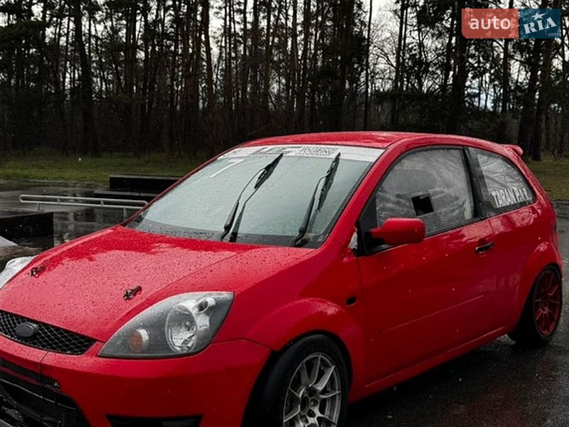 Хэтчбек Ford Fiesta 2006 в Киеве