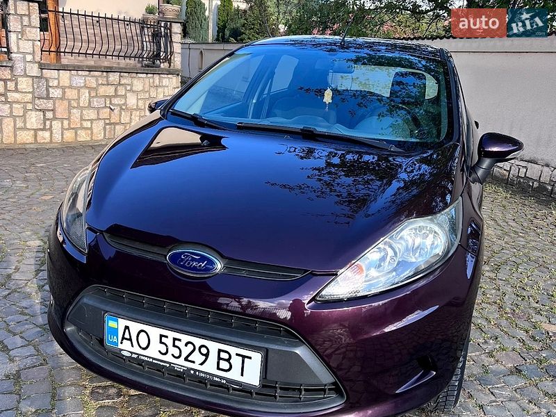 Хетчбек Ford Fiesta 2010 в Береговому