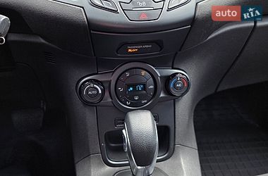 Хетчбек Ford Fiesta 2015 в Києві